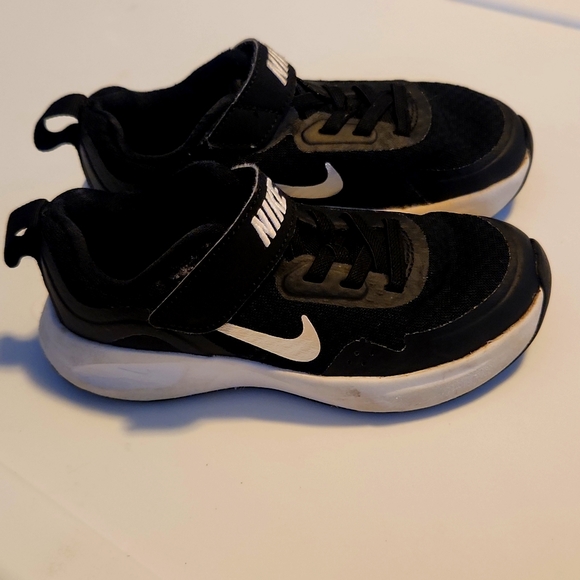 Nike running sneaker - Picture 1 of 1